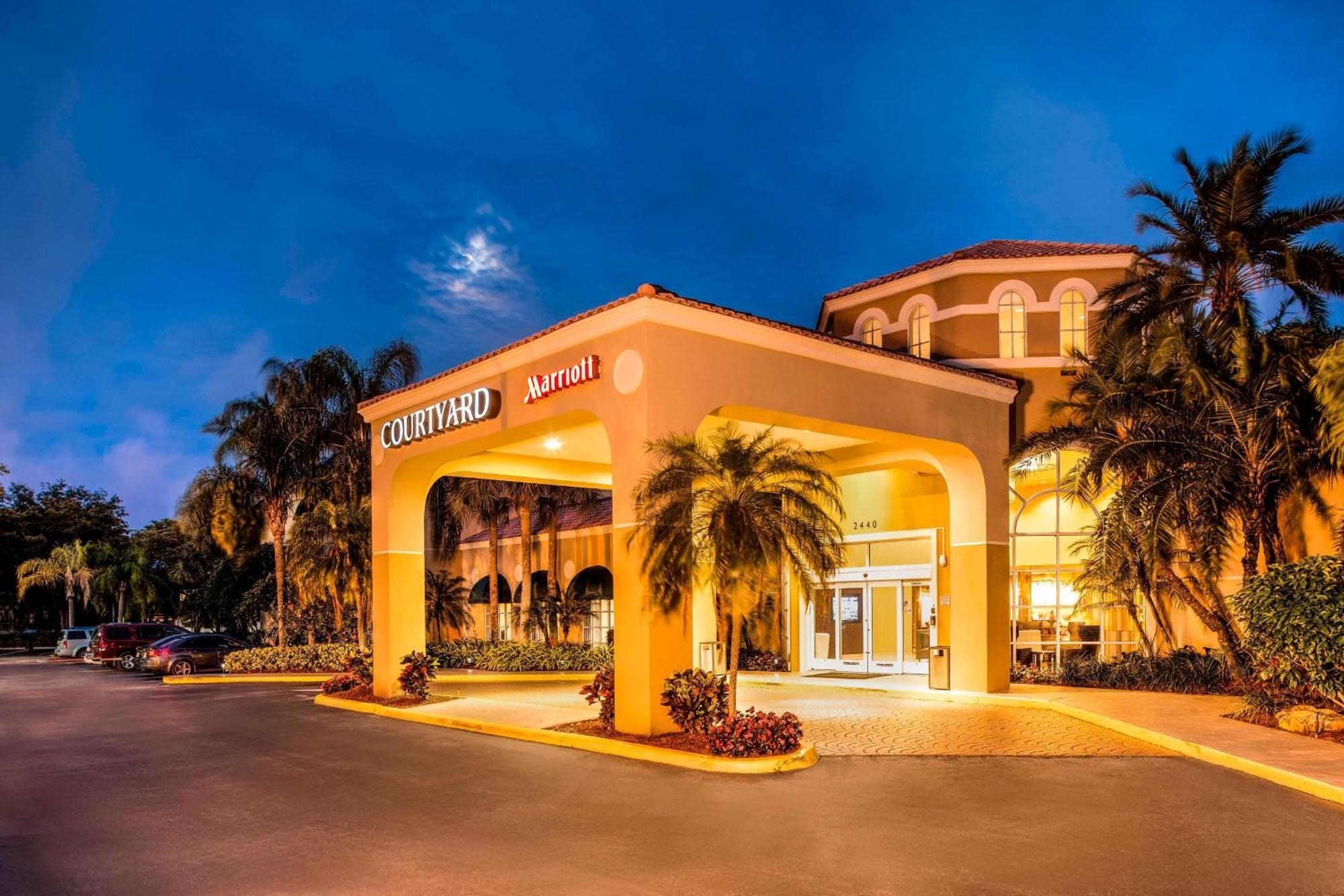 Courtyard By Marriott Fort Lauderdale North/Cypress Creek Exterior foto